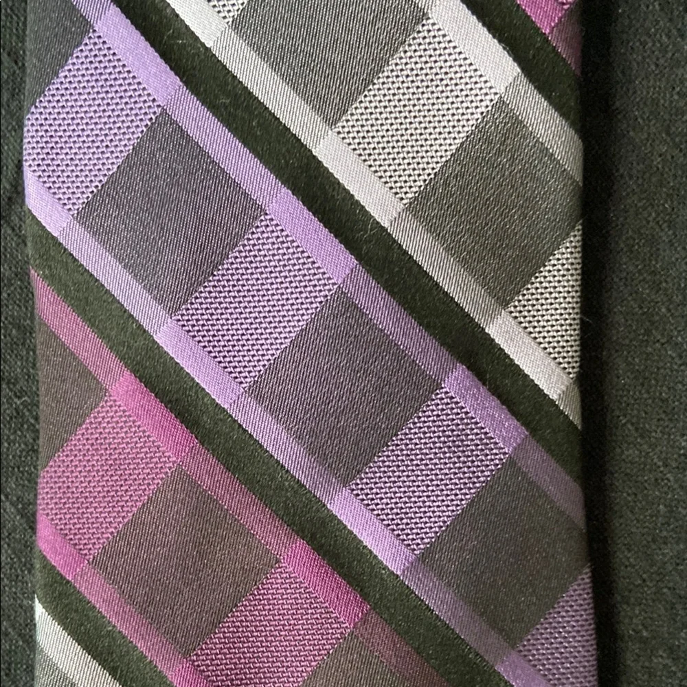 Perry Ellis Classic Purple and Gray Tie